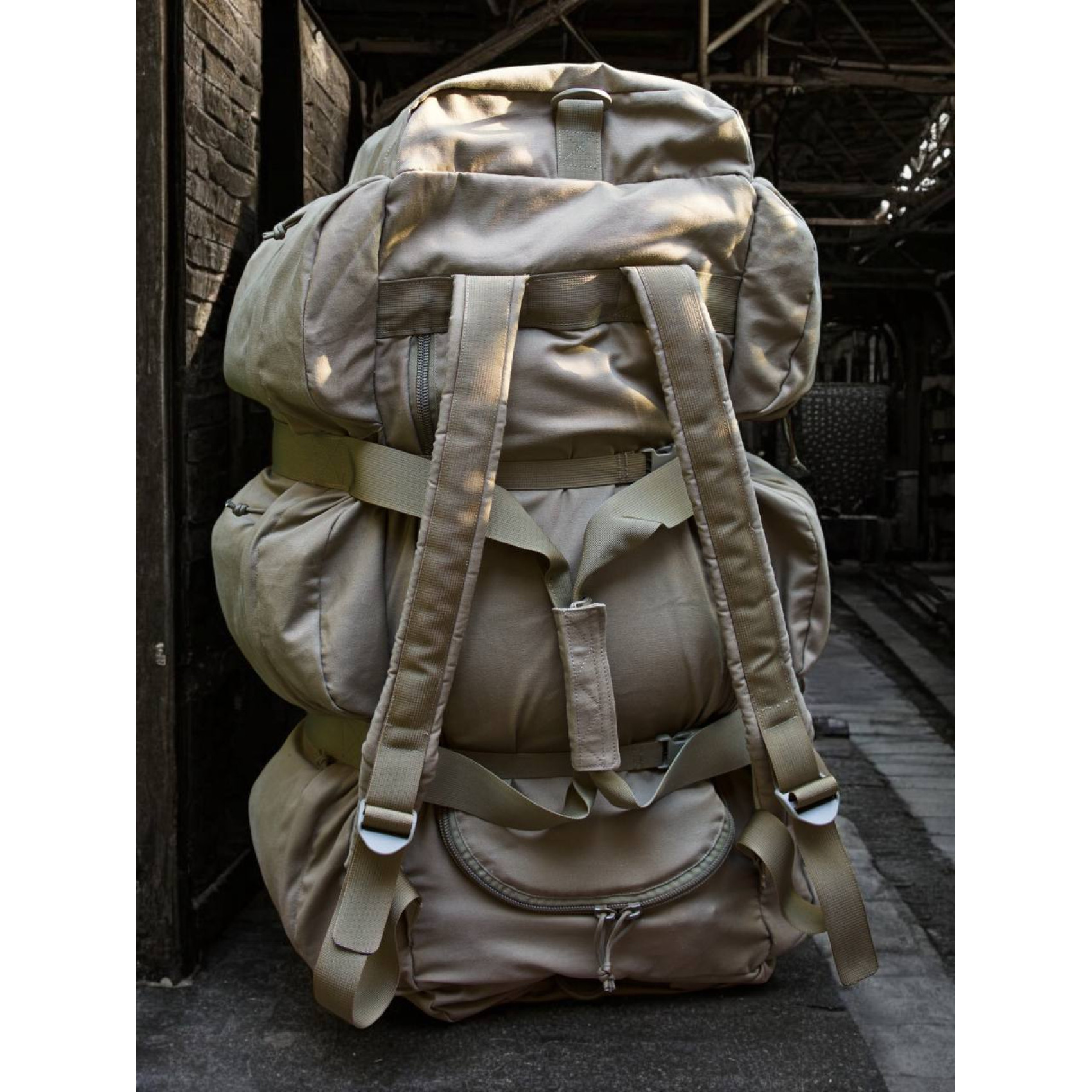 baul-naplichnyk-vovchok-125-l-1-1700x1700-1.jpeg Backpack bowl “Wolf” 125l Coyote - Image 1