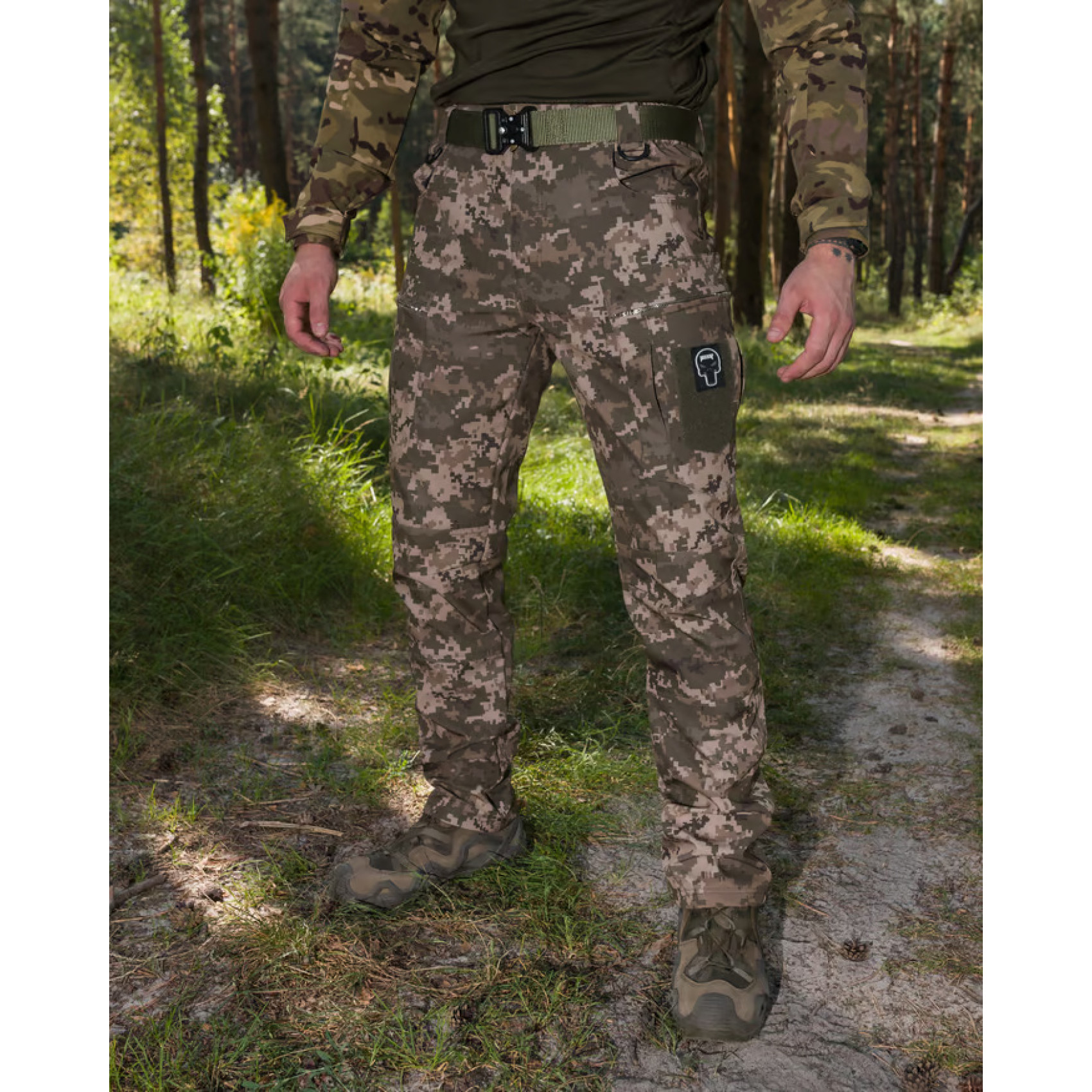 bryuky-kargo-taktychni-bezet-softshell-eshelon-piksel-1-1700x1700-1.jpg Tactical cargo pants Bezet Softshell Echelon Pixel - Image 1