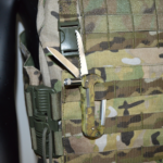 Tactical carabiner knife with LED flashlight DFP Multicam - Image 3